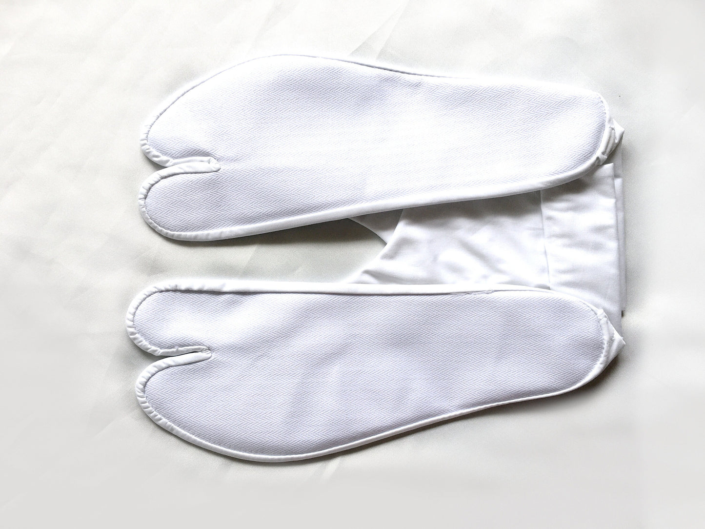 Traditional Japanese socks - white tabi - size 26.5cm (UK8, USA8.5, EU43)