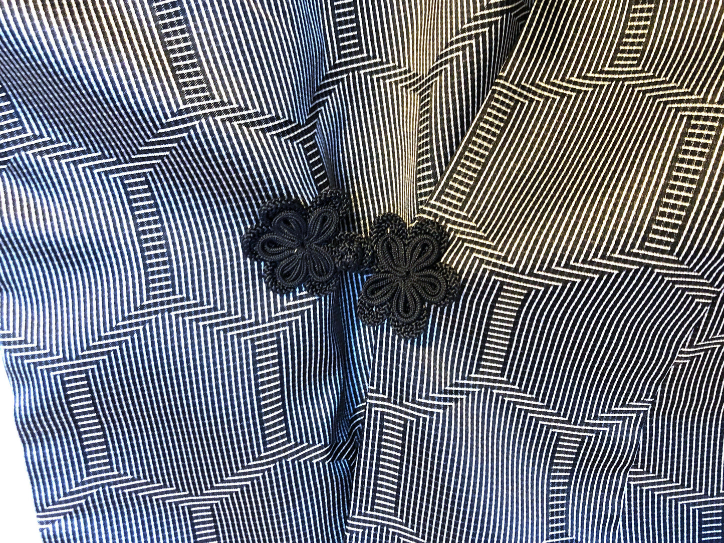 Vintage Japanese kimono coat - black and white short jacket dochugi