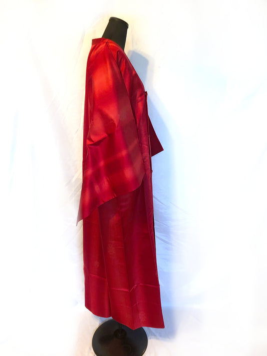 Traditional Japanese long kimono coat - casual red michiyuki