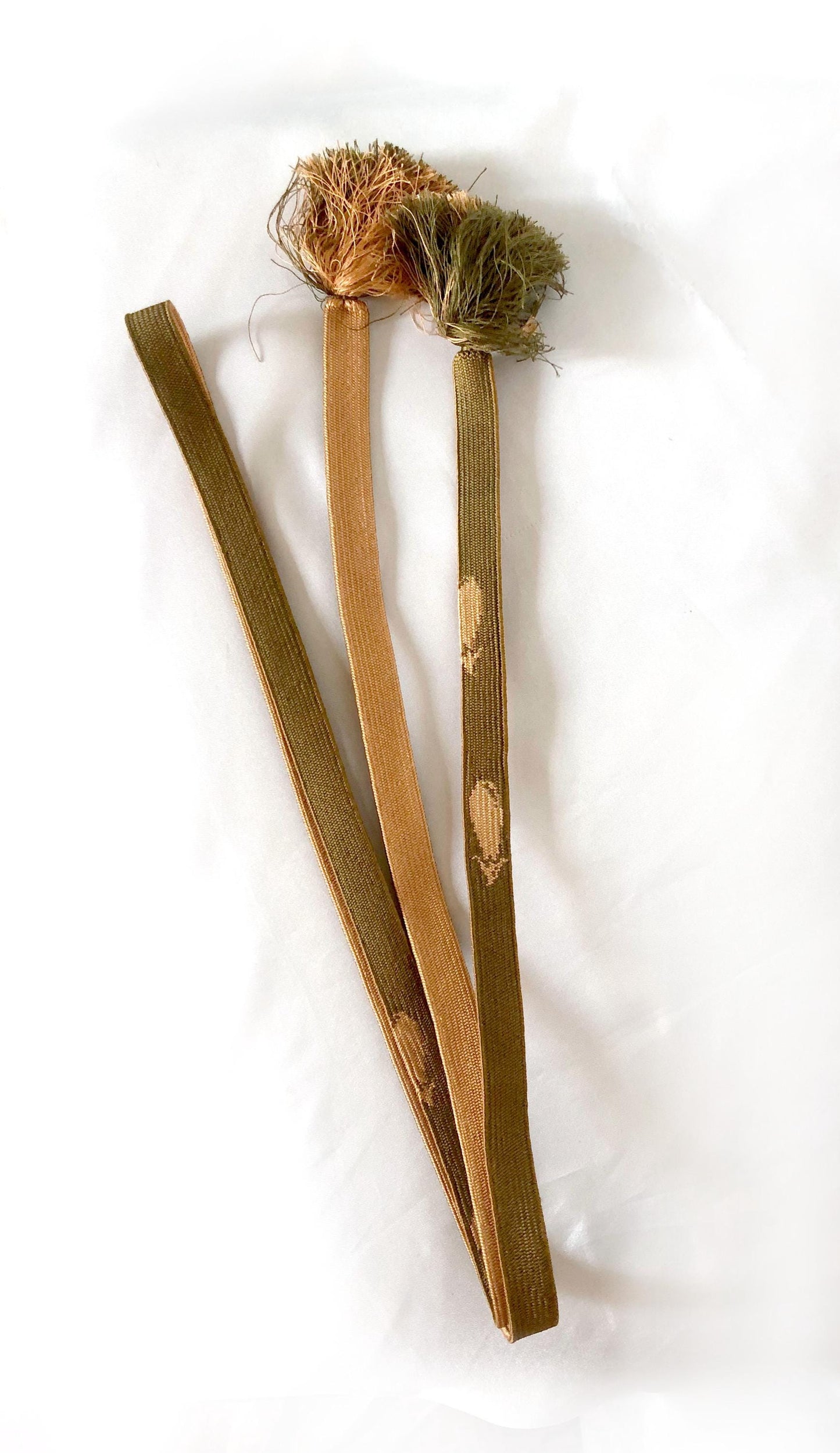 Elegant silk obijime - thin belt with tassels - khaki green and salmon pink with images of eggplants