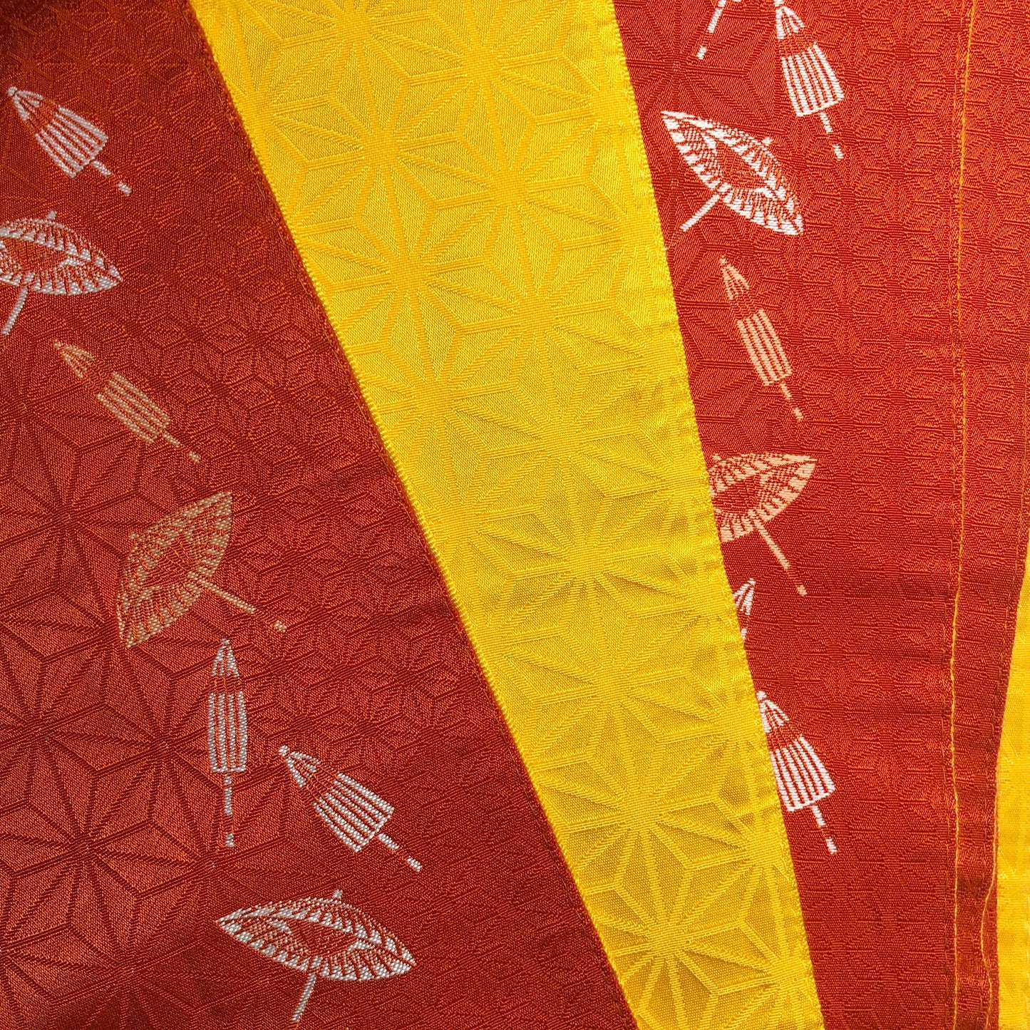 Reversible Japanese hanhaba obi - yellow and red with tiny umbrellas pattern