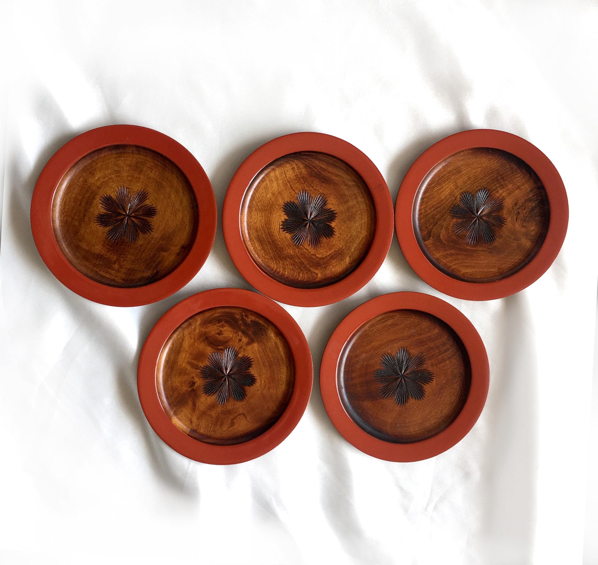 Small Japanese wooden plates - wooden with red rim (set of 5)