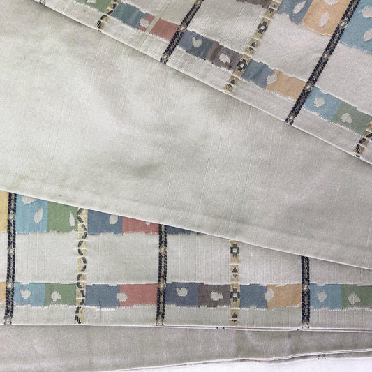 Reversible Japanese hanhaba obi - light gray with pastel decoration