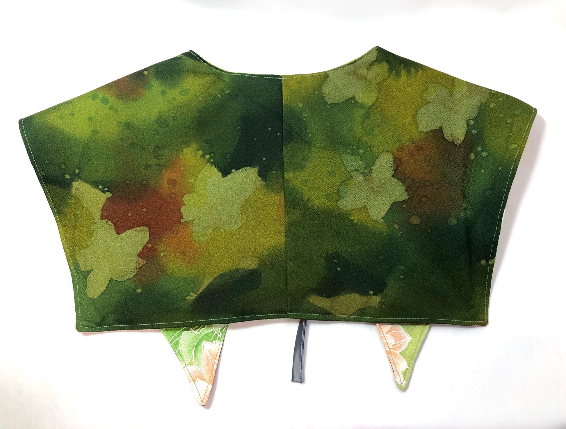 Handmade reversible sailor collar - kimono remake - green florals