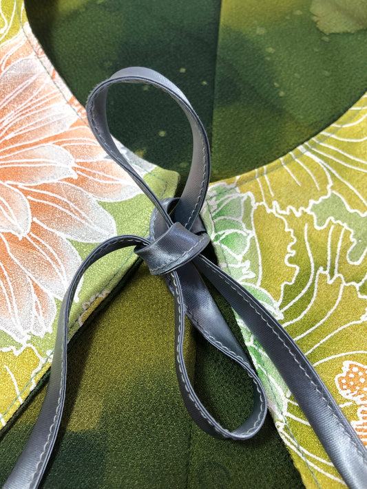 Handmade reversible sailor collar - kimono remake - green florals