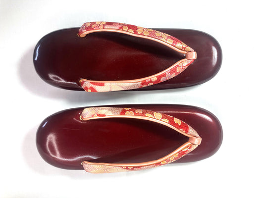 Vintage Japanese Zori Sandals: Red Sakura Pattern, Size US 6-6.5