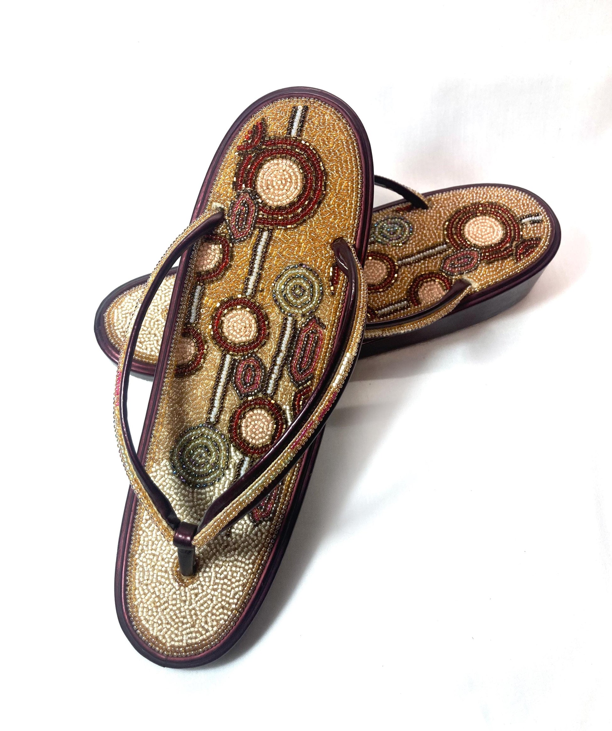 Unique vintage Japanese zori - beaded burgundy and beige art deco pattern