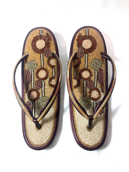 Unique vintage Japanese zori - beaded burgundy and beige art deco pattern