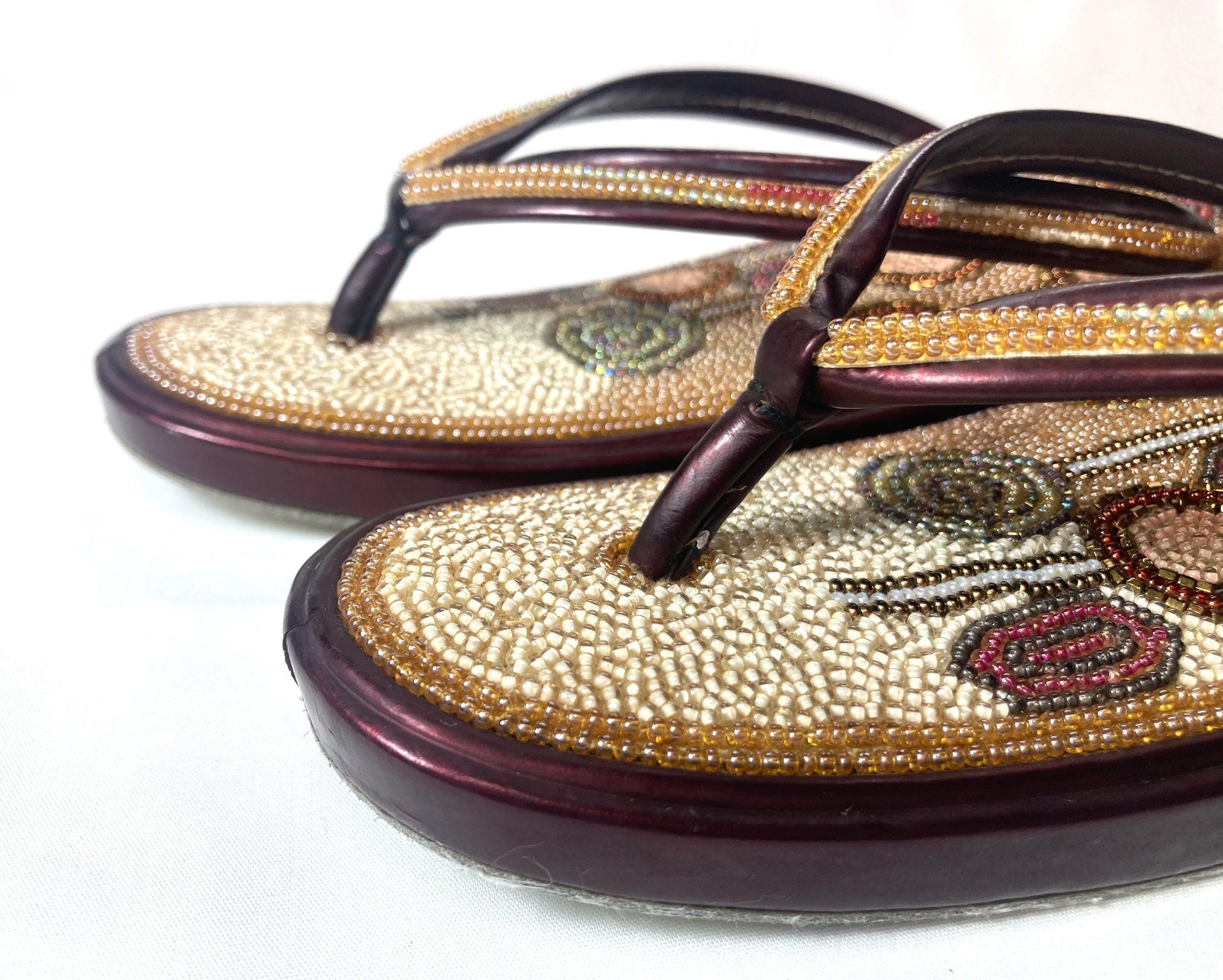 Unique vintage Japanese zori - beaded burgundy and beige art deco pattern