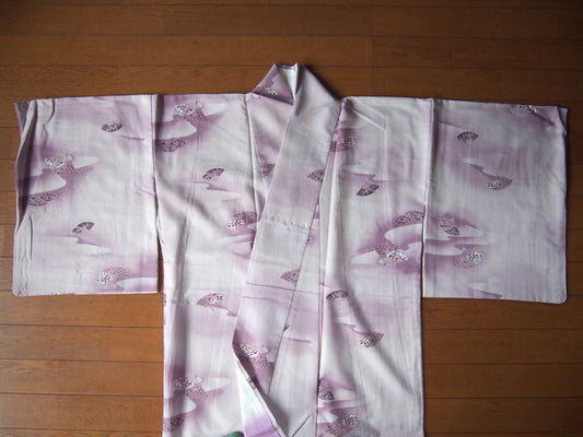 Kimono – fans on pastel purple