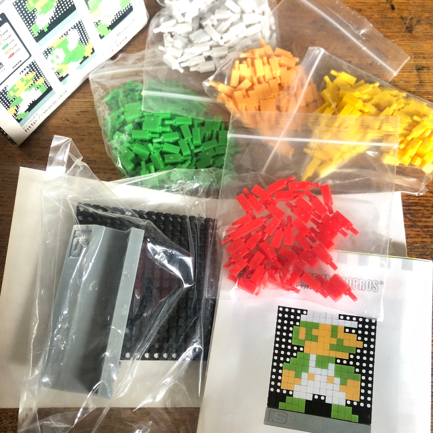 .S Dots Super Mario B Set LUIGI an FLOWER   Preowned
