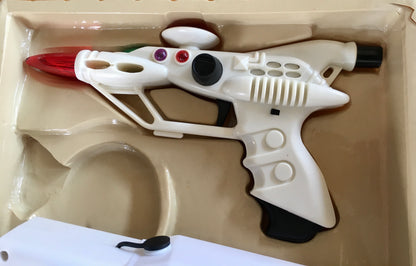 Takeshi's Castle Motorized Water Gun "Water Laser  Z-1" by Tomy 1300cc Backpack