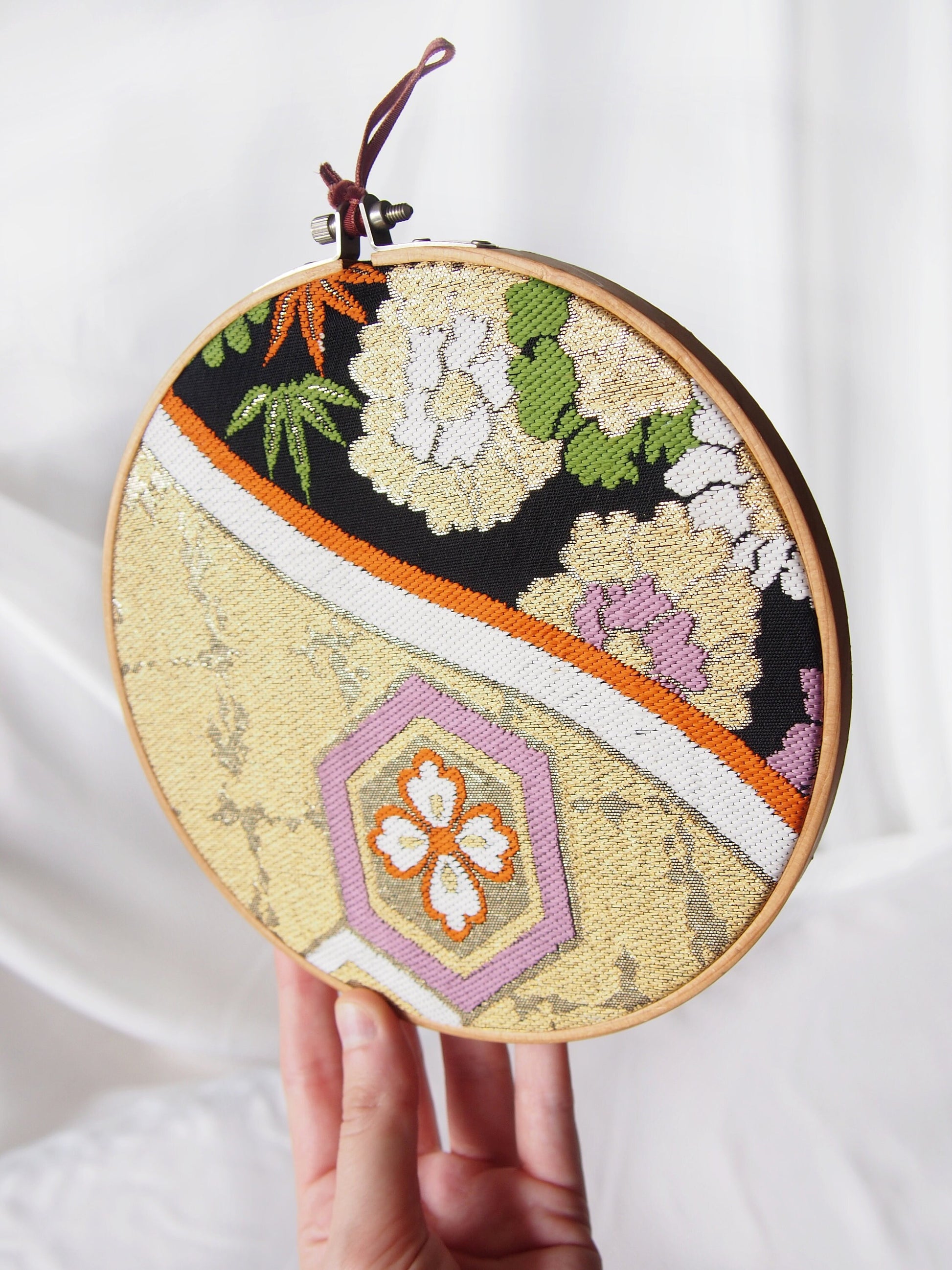 Vintage silk obi wall hanging - tondo 18cm (Series I)