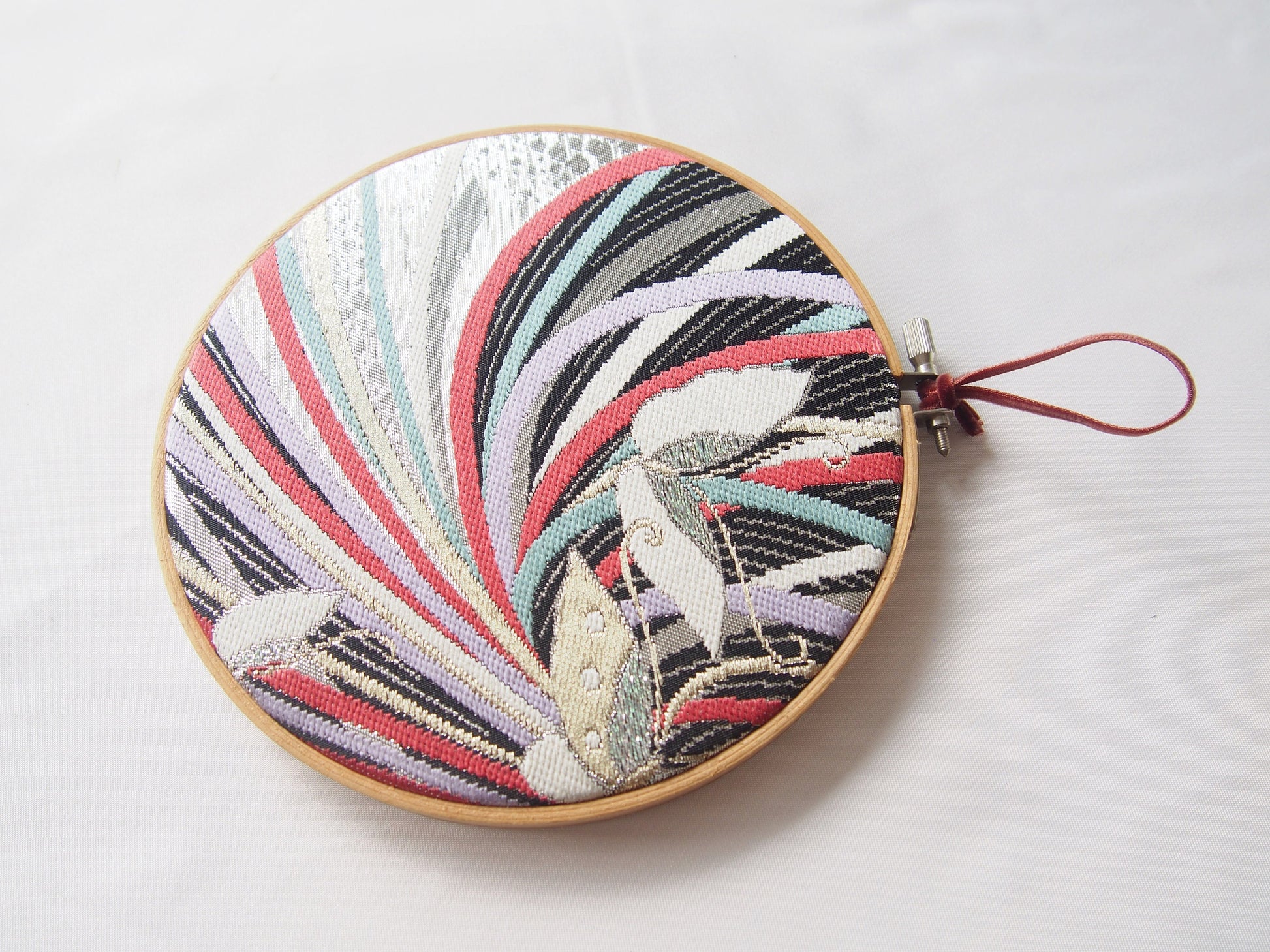 Vintage silk obi wall hanging- tondo 15cm