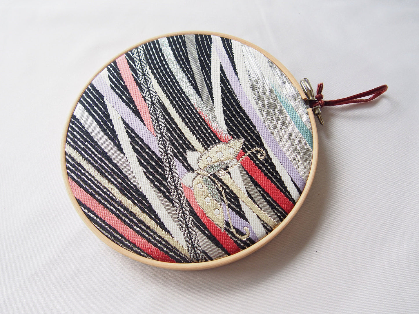 Vintage silk obi wall hanging- tondo 15cm