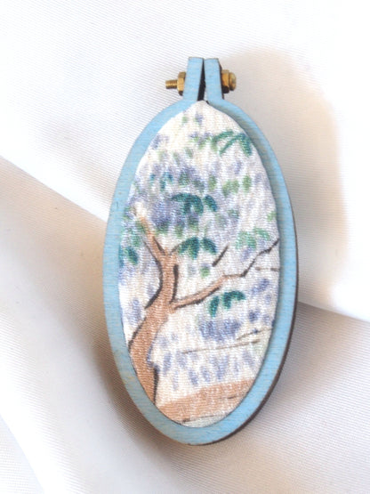 Handmade kimono brooch - wood and silk - oval shape