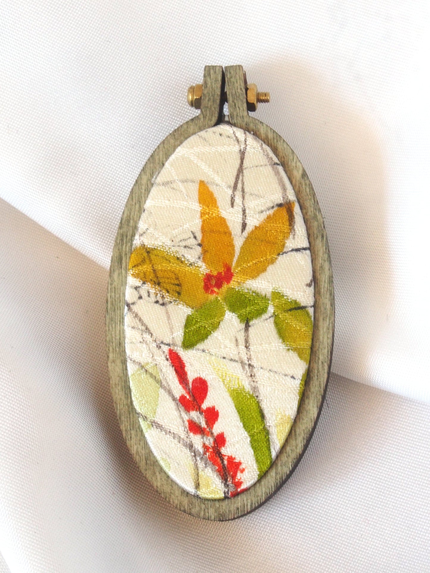 Handmade kimono brooch - wood and silk - oval shape