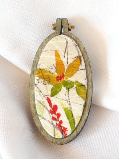 Handmade kimono brooch - wood and silk - oval shape