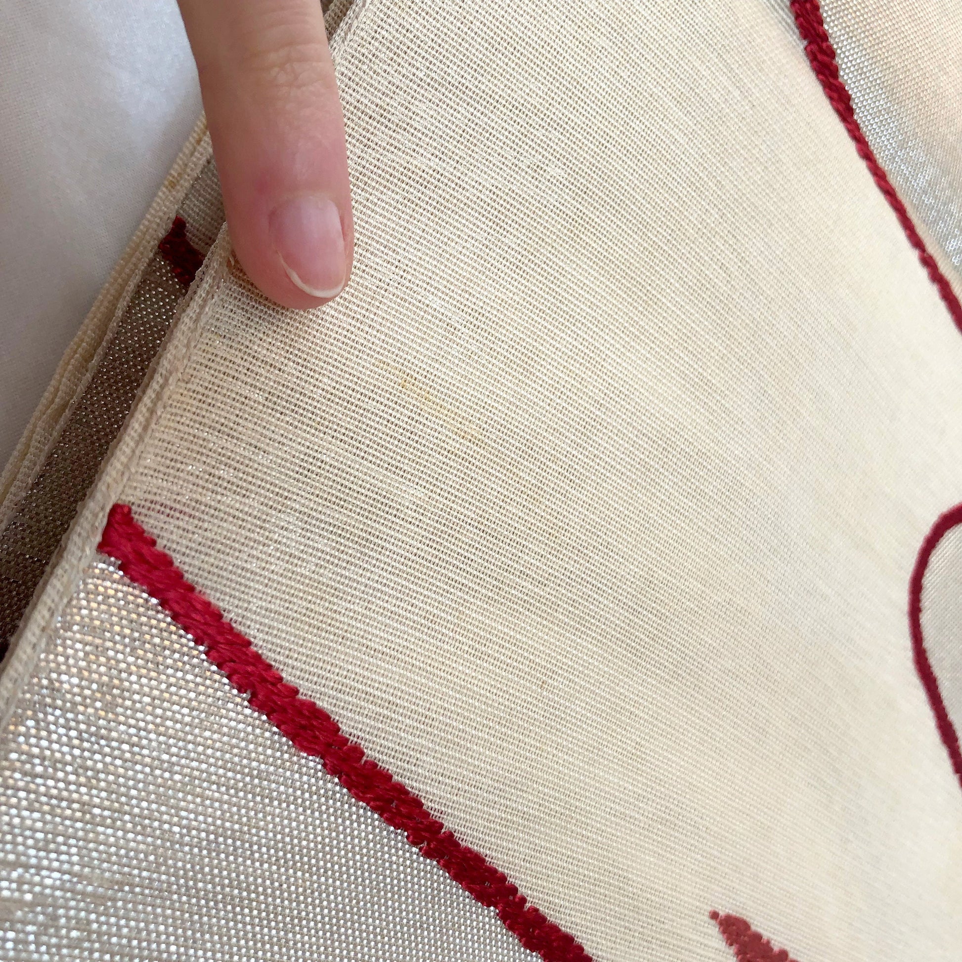 Off-white and pearl obi for summer with red and pink accents