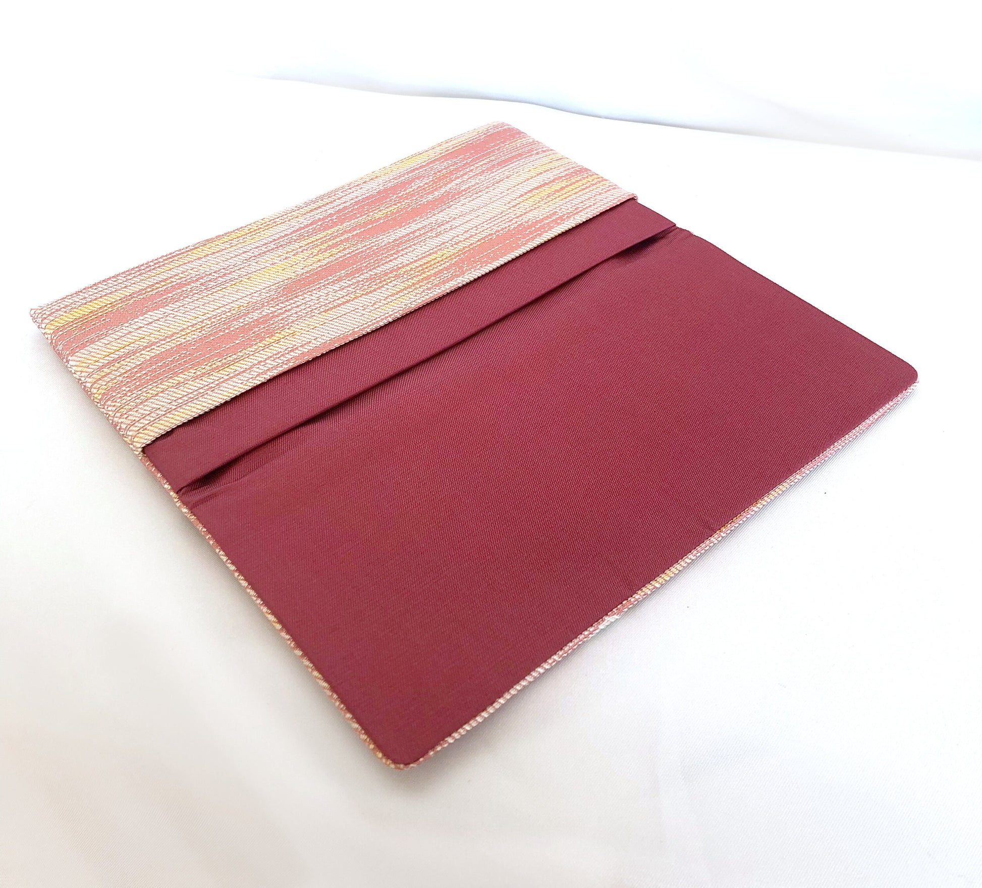 Vintage Japanese slim jacquard wallet - powder pink with white camellia flowers