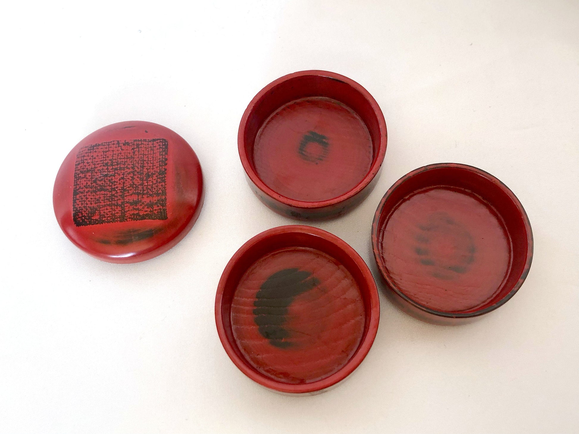 Japanese lacquerware - stackable set of miniature plates - red and black