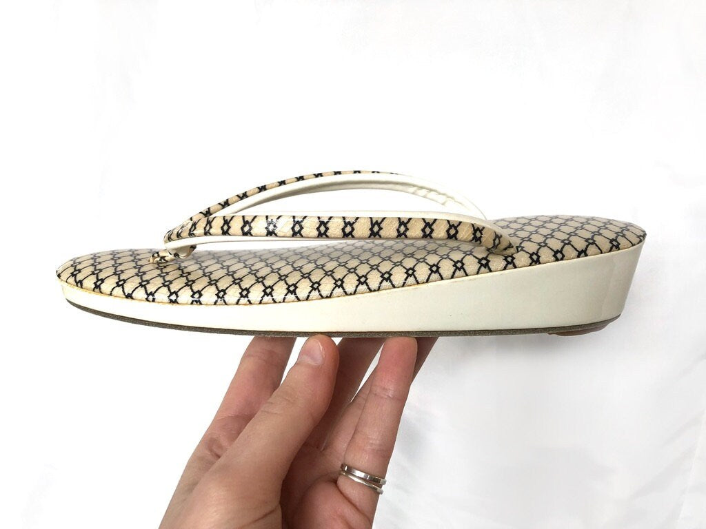 Authentic Japanese shoes - funky black and white zori with geometrical pattern