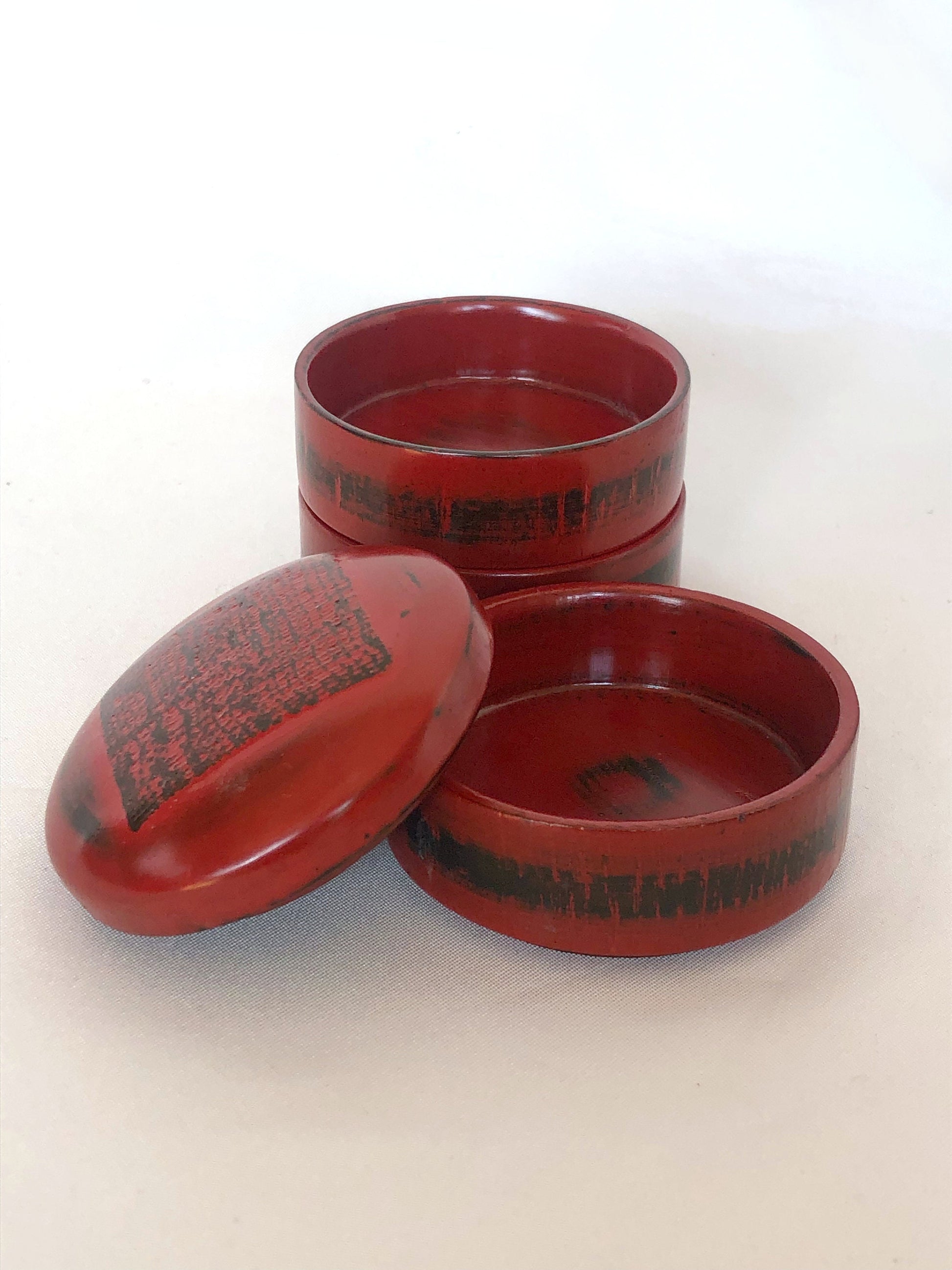 Japanese lacquerware - stackable set of miniature plates - red and black