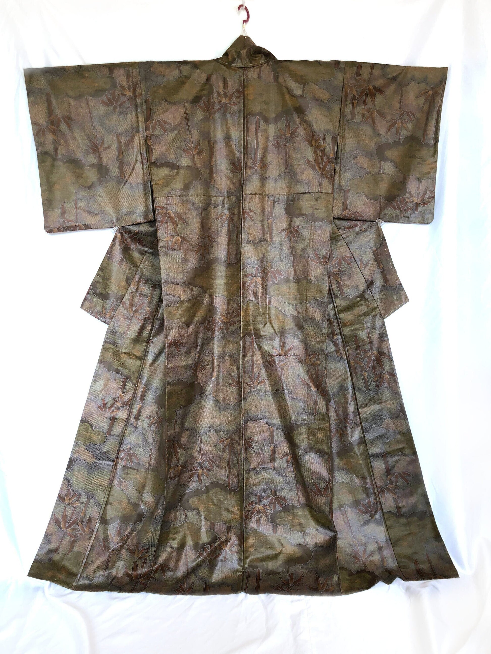 Elegant woven kimono - khaki green and rusty red bamboo forest