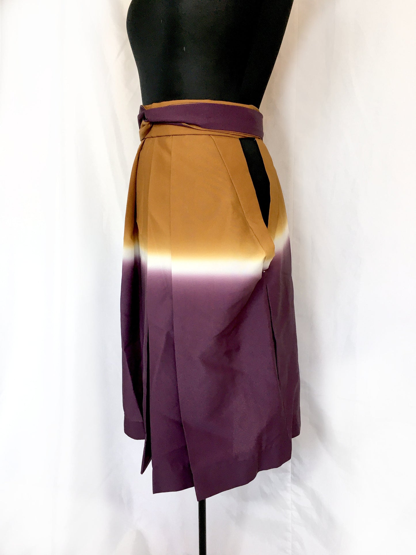 Vintage style hakama skirt for children - gradient purple and ocher