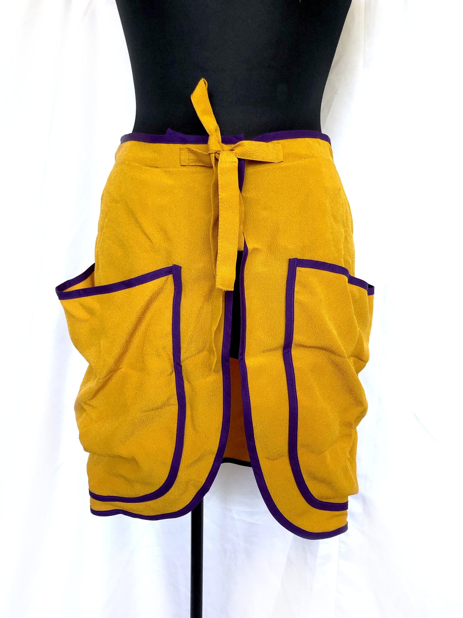 Unique kimono apron - furisode sleeves protection