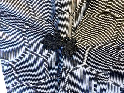 Vintage Japanese kimono coat - black and white short jacket dochugi