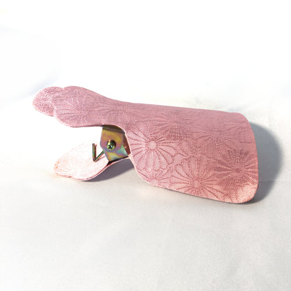 Kimono dressing accessory - eridome - collar clip