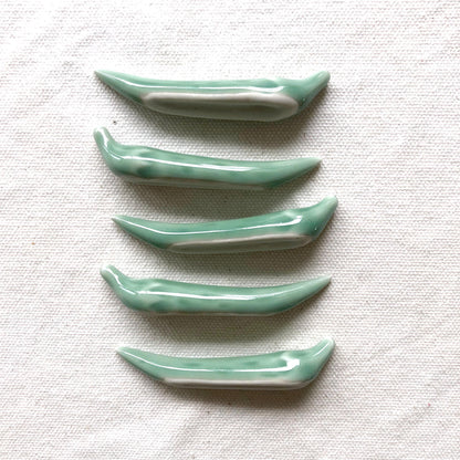 Japanese ceramic hashioki - chopstick / cutlery rest - realistic okra