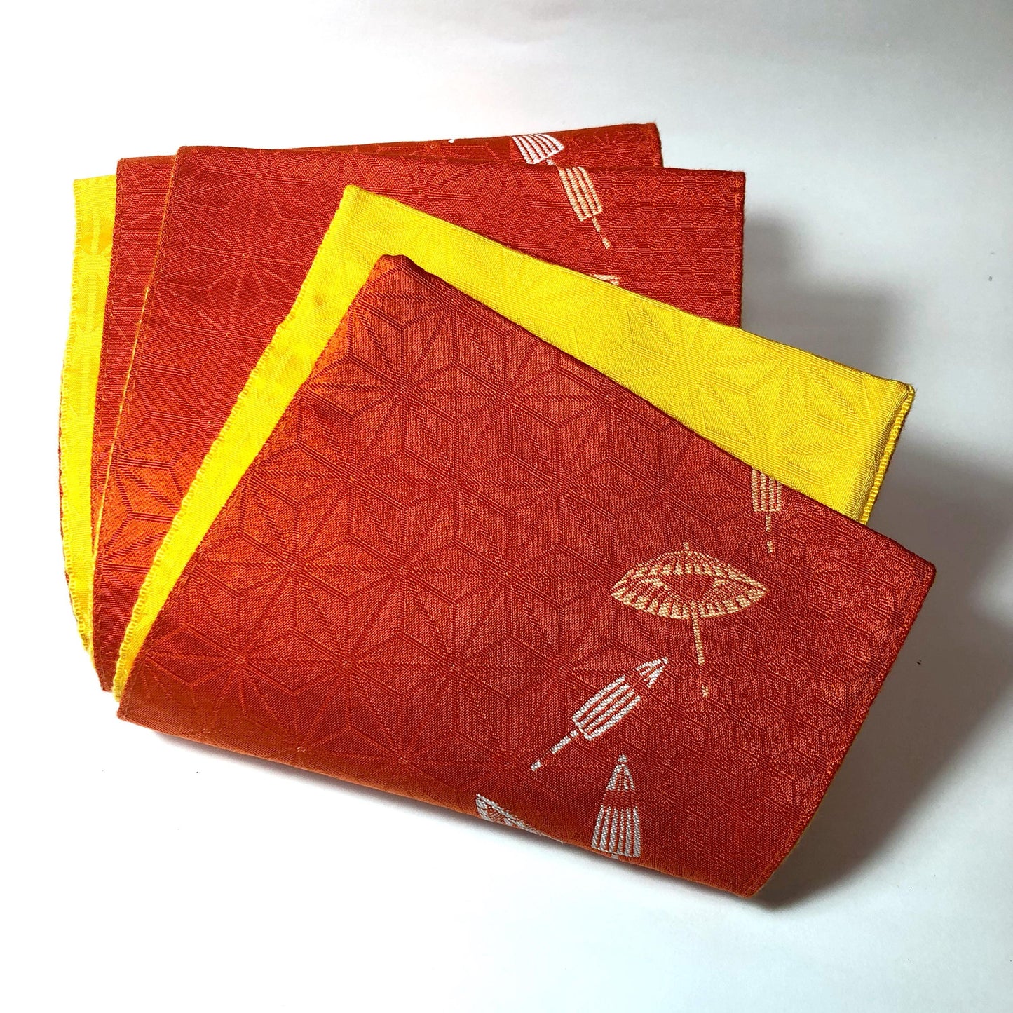 Reversible Japanese hanhaba obi - yellow and red with tiny umbrellas pattern