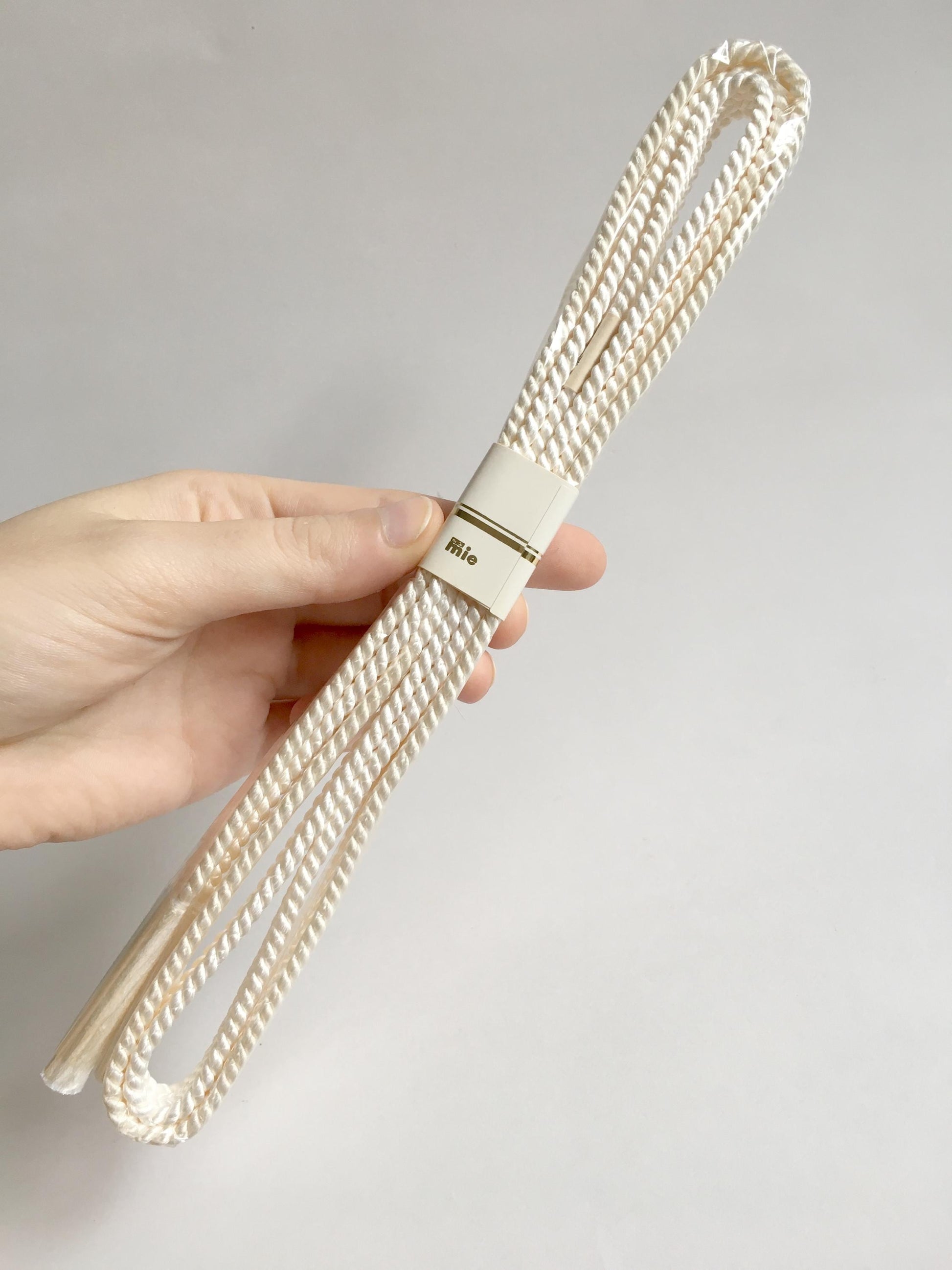 Silk obijime - thin belt with tassels - plain black or white