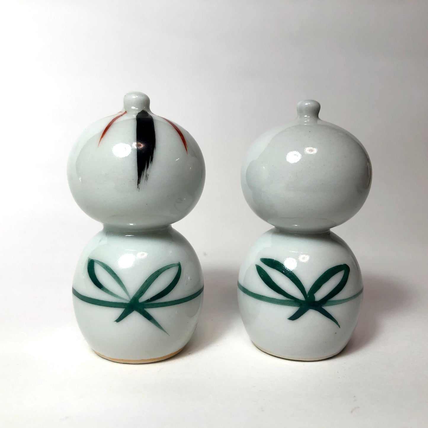 Cute Japanese figurine set - porcelain kokeshi dolls - a boy and a girl