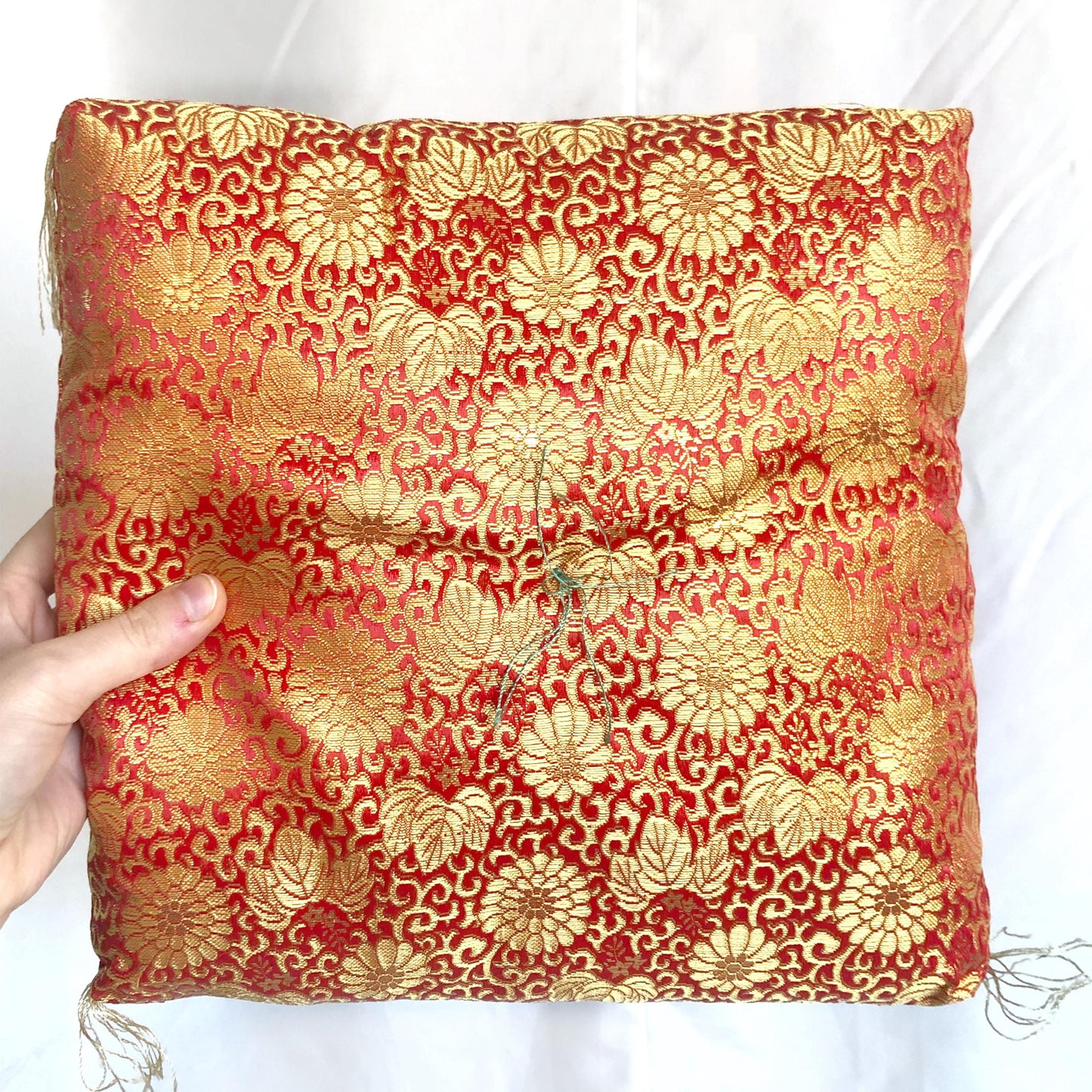 Cast iron statue - Japanese kabuto helmet - Yamanaka Yukimori (Shikanosuke)