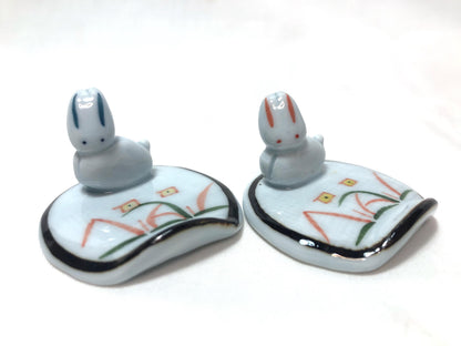 Cute ceramic hashioki - chopstick / cutlery rest - two bunnies