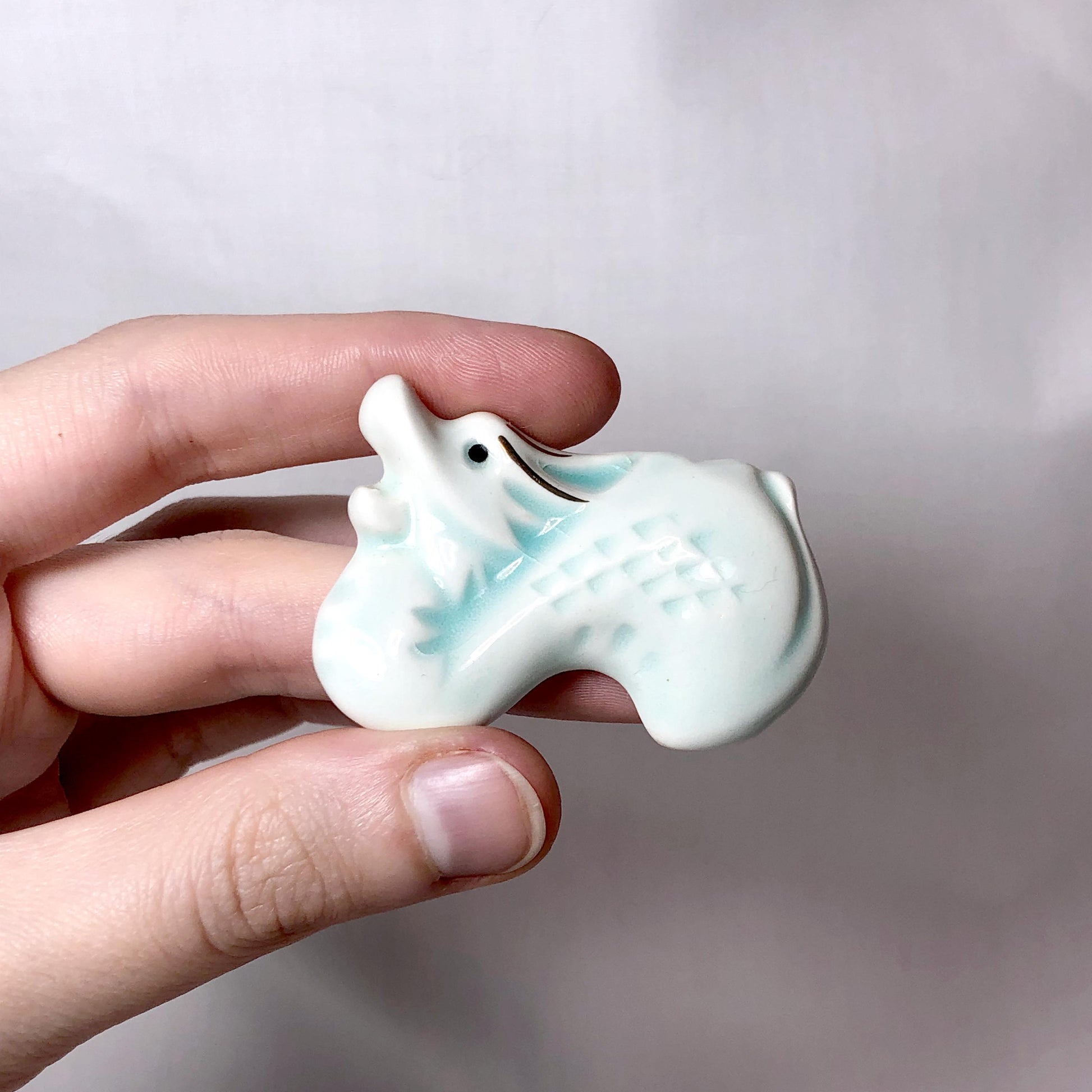 Vintage Japanese hashioki - chopstick rests - light blue zodiac dragons, set of 5