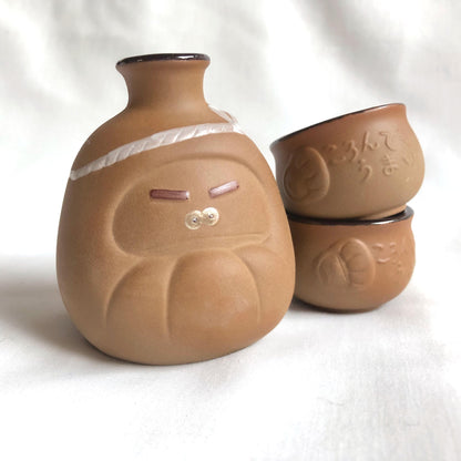 Cute Japanese sake bottle set - small daruma