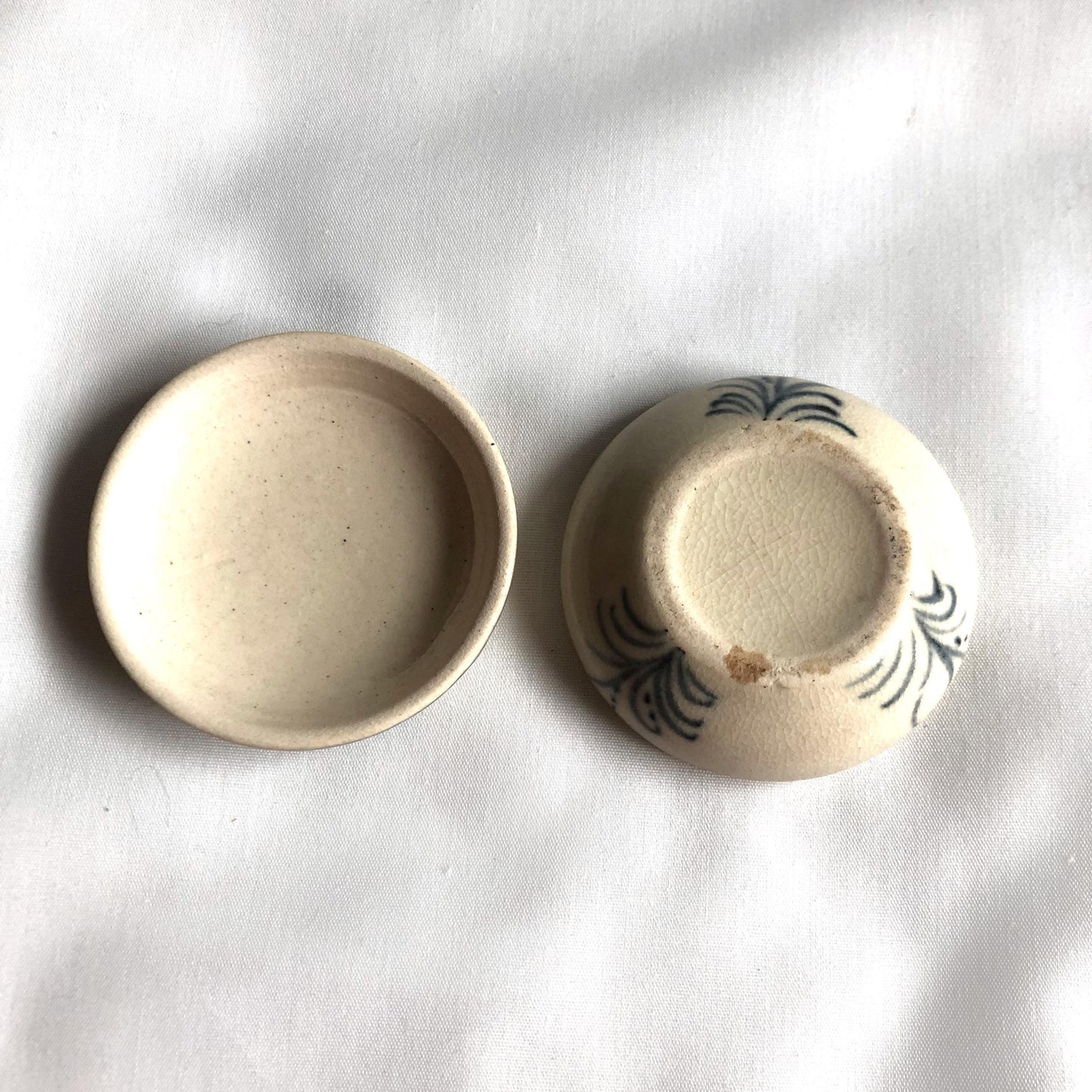 Japanese incense dish / trinket box - dragonfly (two sizes available)