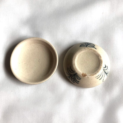 Japanese incense dish / trinket box - dragonfly (two sizes available)