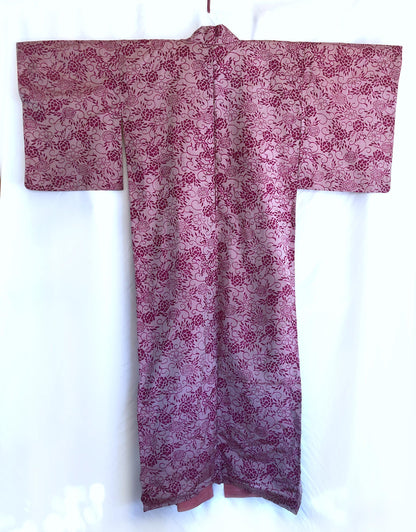 Casual vintage kimono - light purple komon with floral motifs