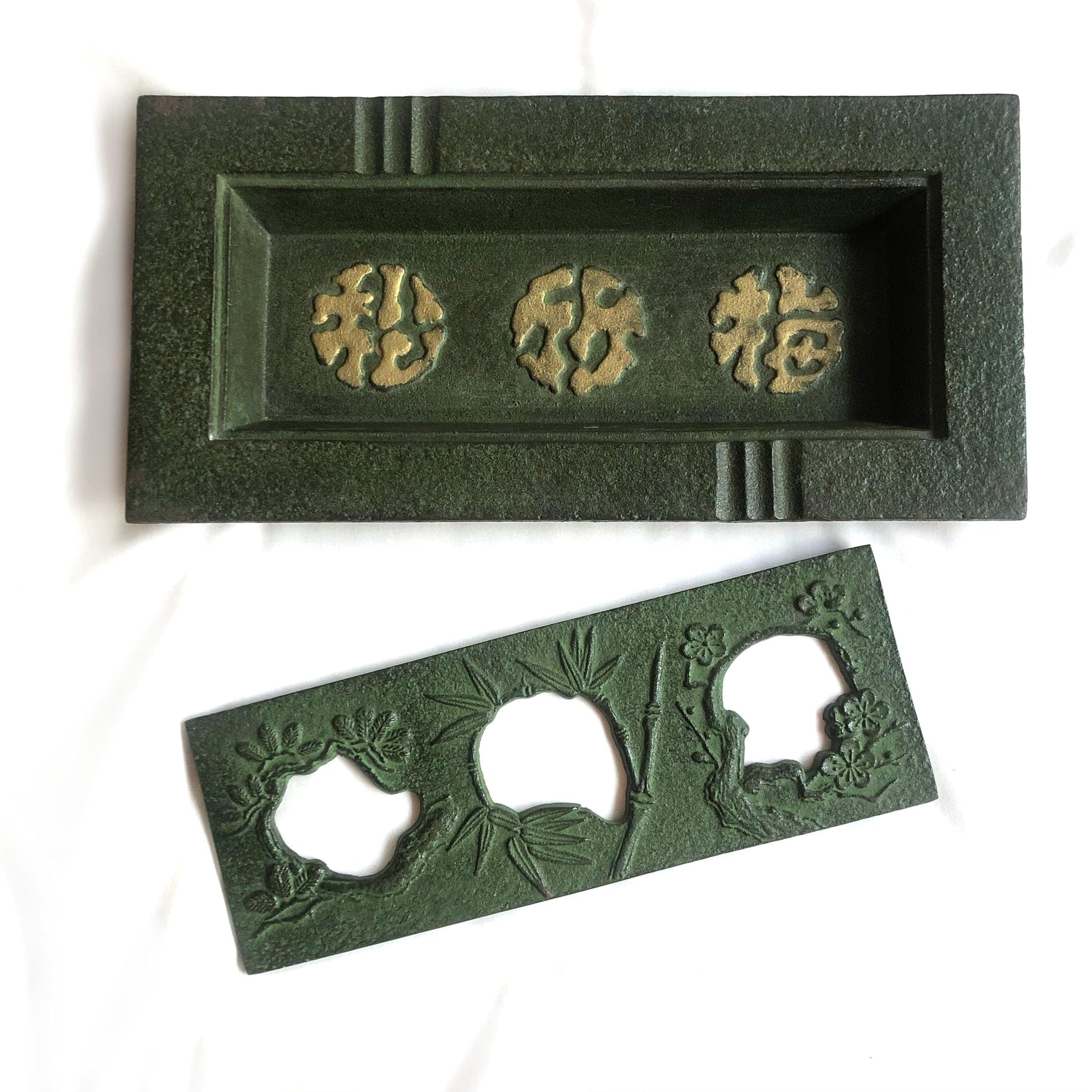 Big Japanese iron cast ashtray - three friends of winter