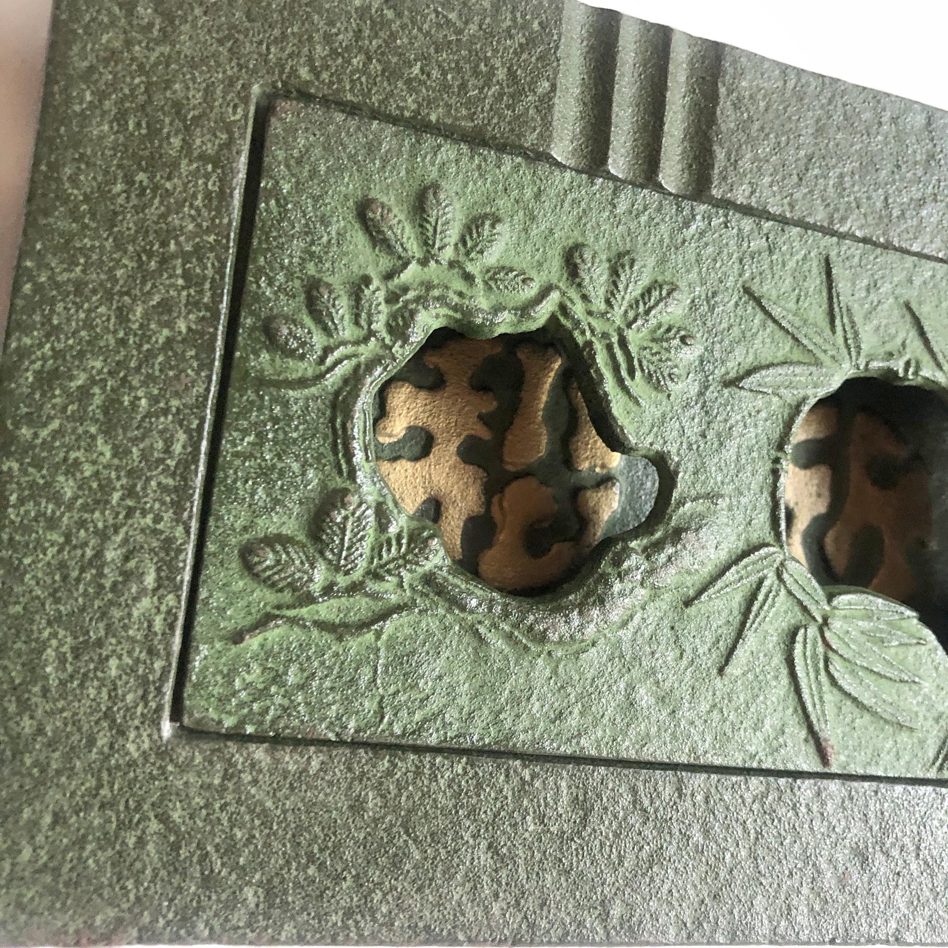 Big Japanese iron cast ashtray - three friends of winter