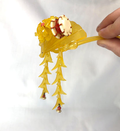 Vintage Japanese hair accessory set - hairpins and a comb with floral motifs