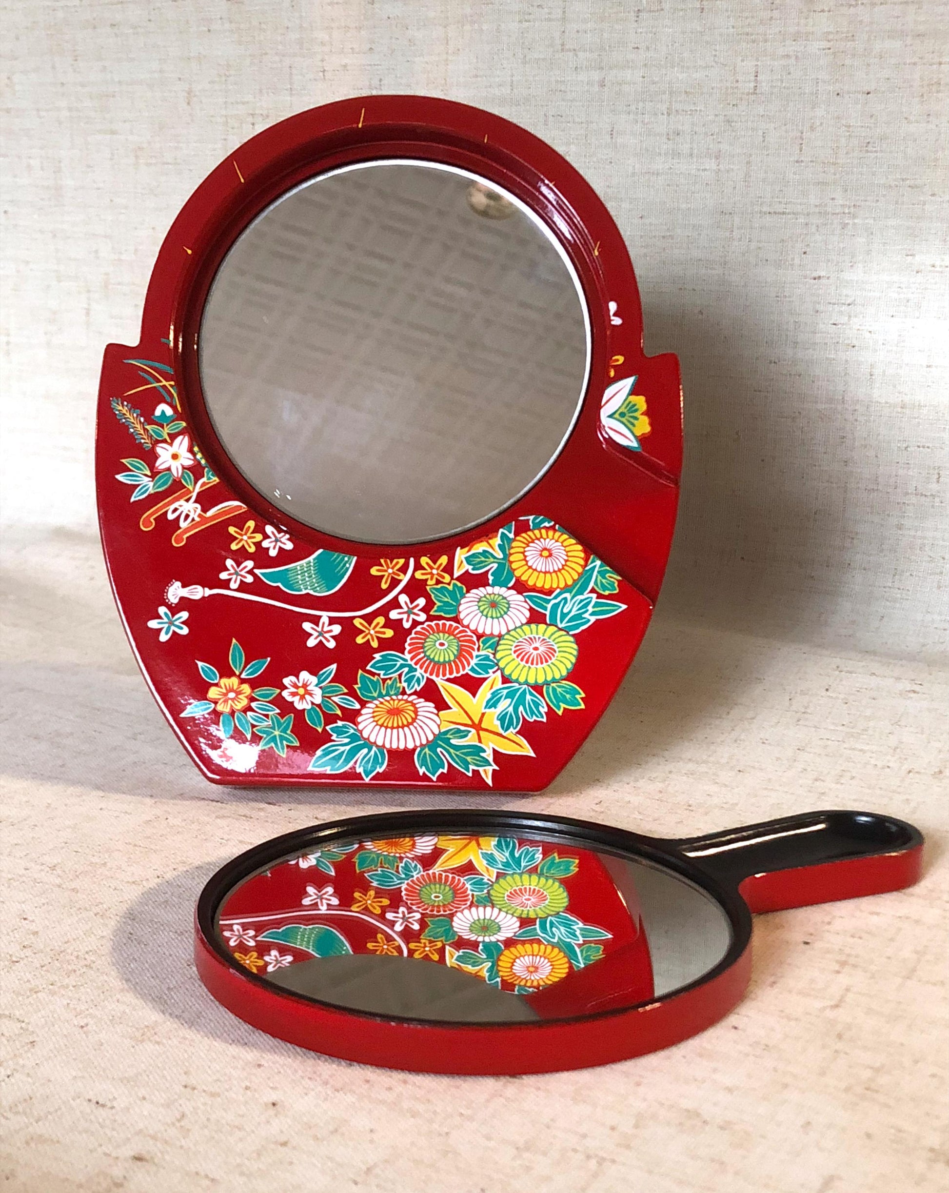 Cute Japanese set - standing and handheld mirror with colorful flowers
