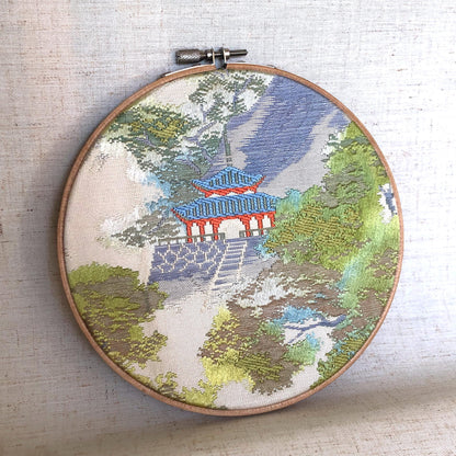 Vintage silk obi wall hanging- tondo 15cm