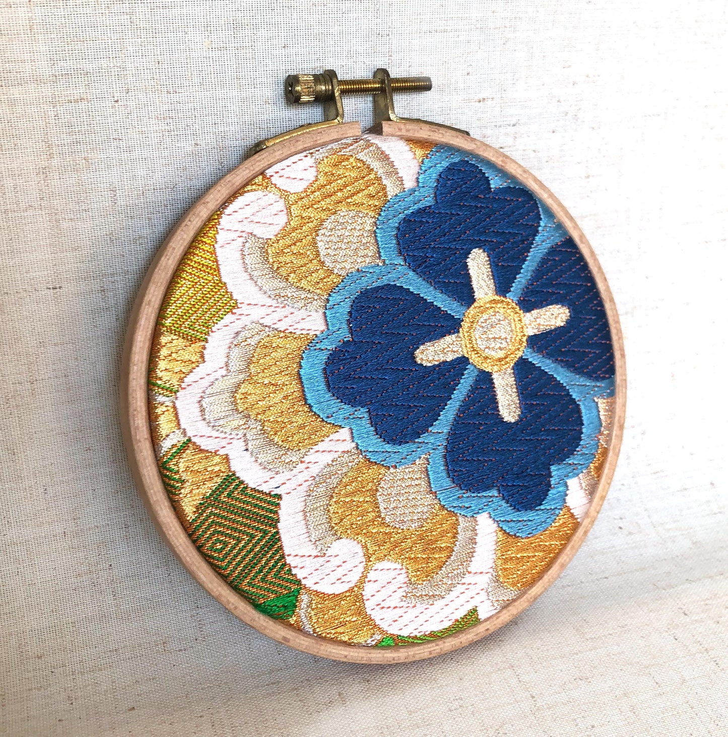 Vintage silk obi wall hanging- tondo 15cm