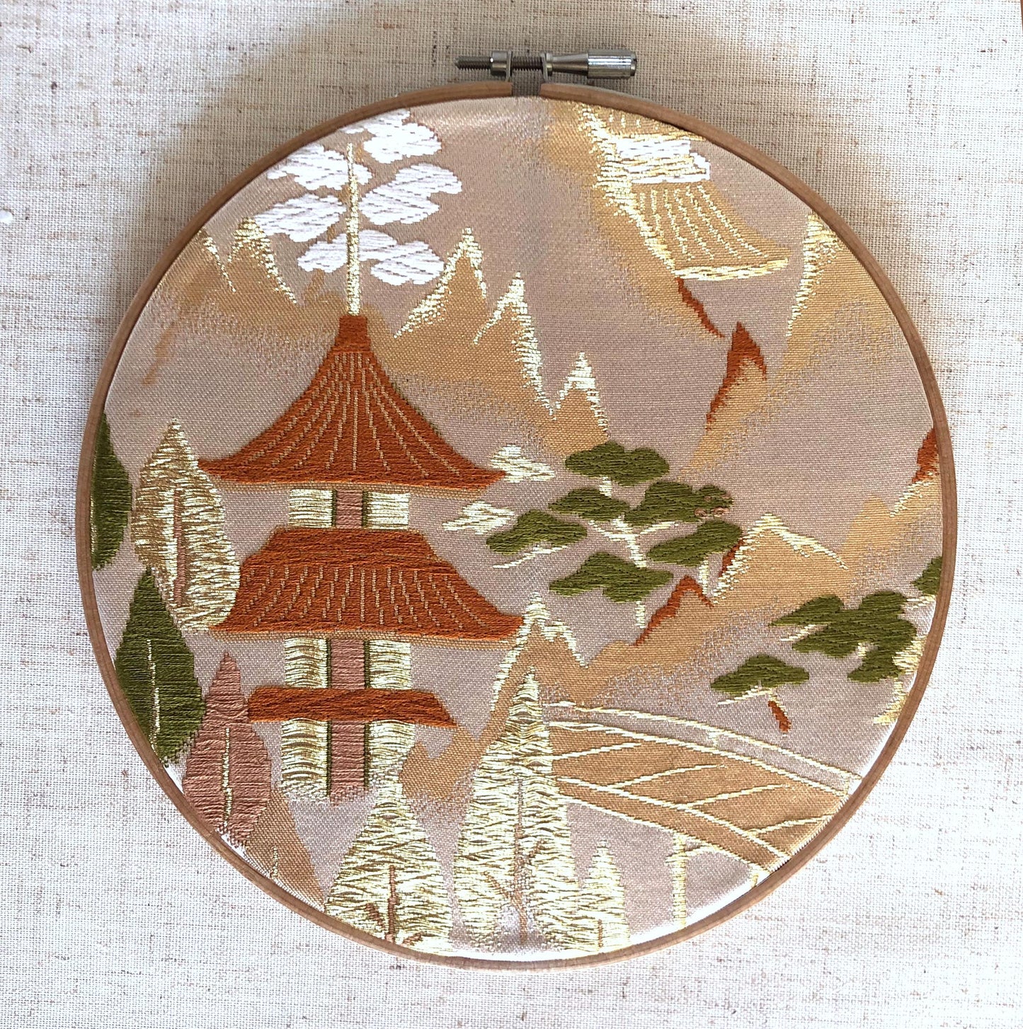 Vintage silk obi wall hanging - tondo 18cm (Series I)